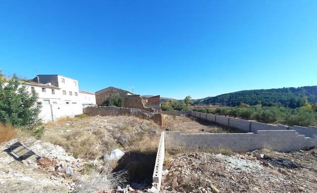 Suelo urbano residencial disponible por 39000 con 925m en calle santa barbara  sn Anna