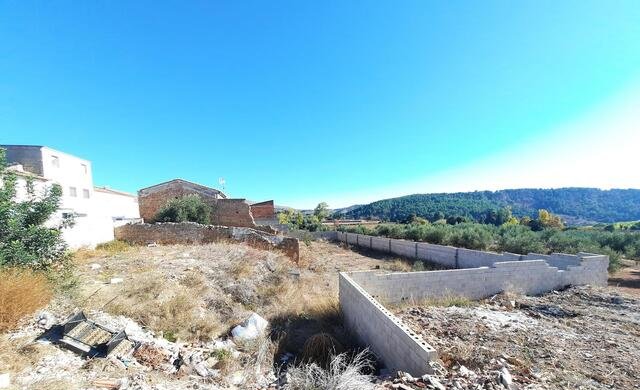 Suelo urbano residencial disponible por 39000 con 925m en calle santa barbara  sn Anna