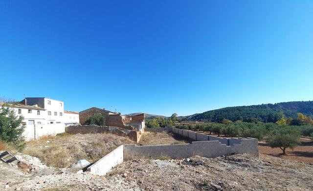 Suelo urbano residencial disponible por 39000 con 925m en calle santa barbara  sn Anna