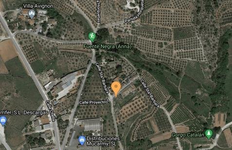 Suelo urbano residencial disponible por 39000 con 925m en calle santa barbara  sn Anna