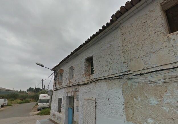 Suelo urbano residencial disponible por 39000 con 925m en calle santa barbara  sn Anna