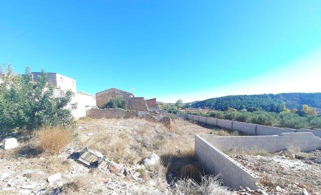 Suelo urbano residencial disponible por 39000 con 925m en calle santa barbara  sn Anna