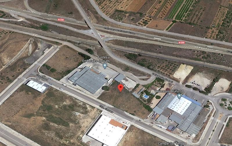 Suelo urbano idustrial disponible por 60000 de 2192m en cpartida acequia de laba pol 46 parcela 218 Alcal de Xivert