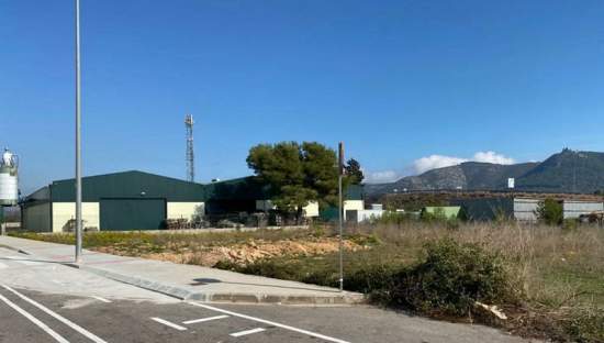 Suelo urbano idustrial disponible por 60000 de 2192m en cpartida acequia de laba pol 46 parcela 218 Alcal de Xivert