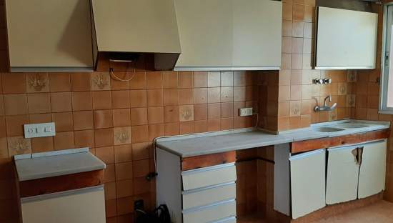 Piso en venta en Calle Nou Doctubre Canals Valencia