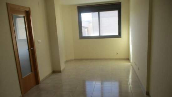 Compra piso en calle blasco de alagon en Coves de Vinrom les por 46500 con 62m y 2 habitaciones