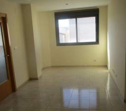 Compra piso en calle blasco de alagon en Coves de Vinrom les por 46500 con 62m y 2 habitaciones