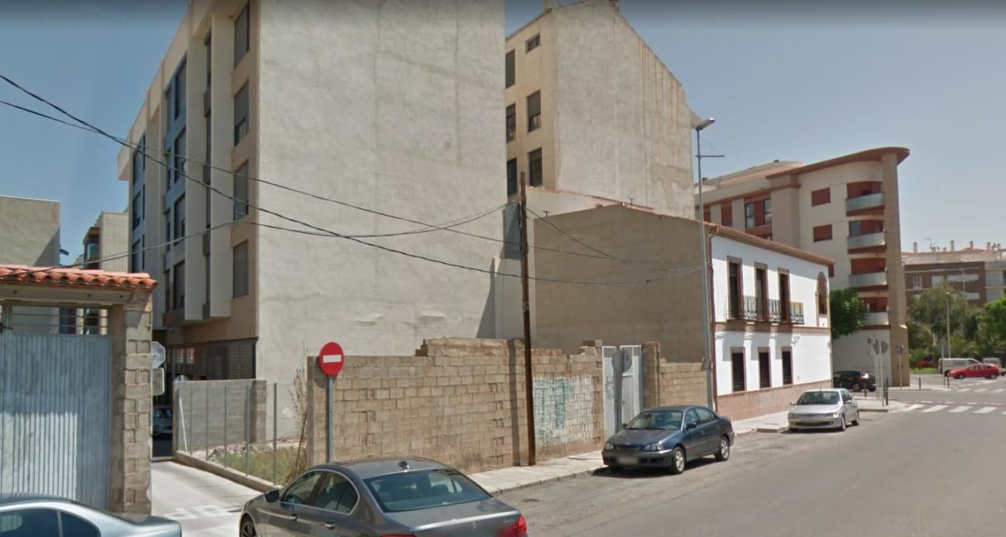 Urbano Solar en venta  en Calle Nueve De Octubre Almazora Castelln