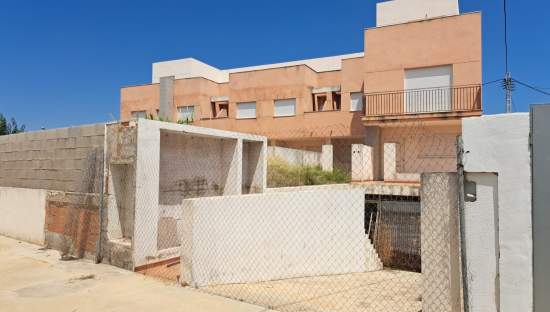 Casa Adosada en venta en Almazora, Castellón