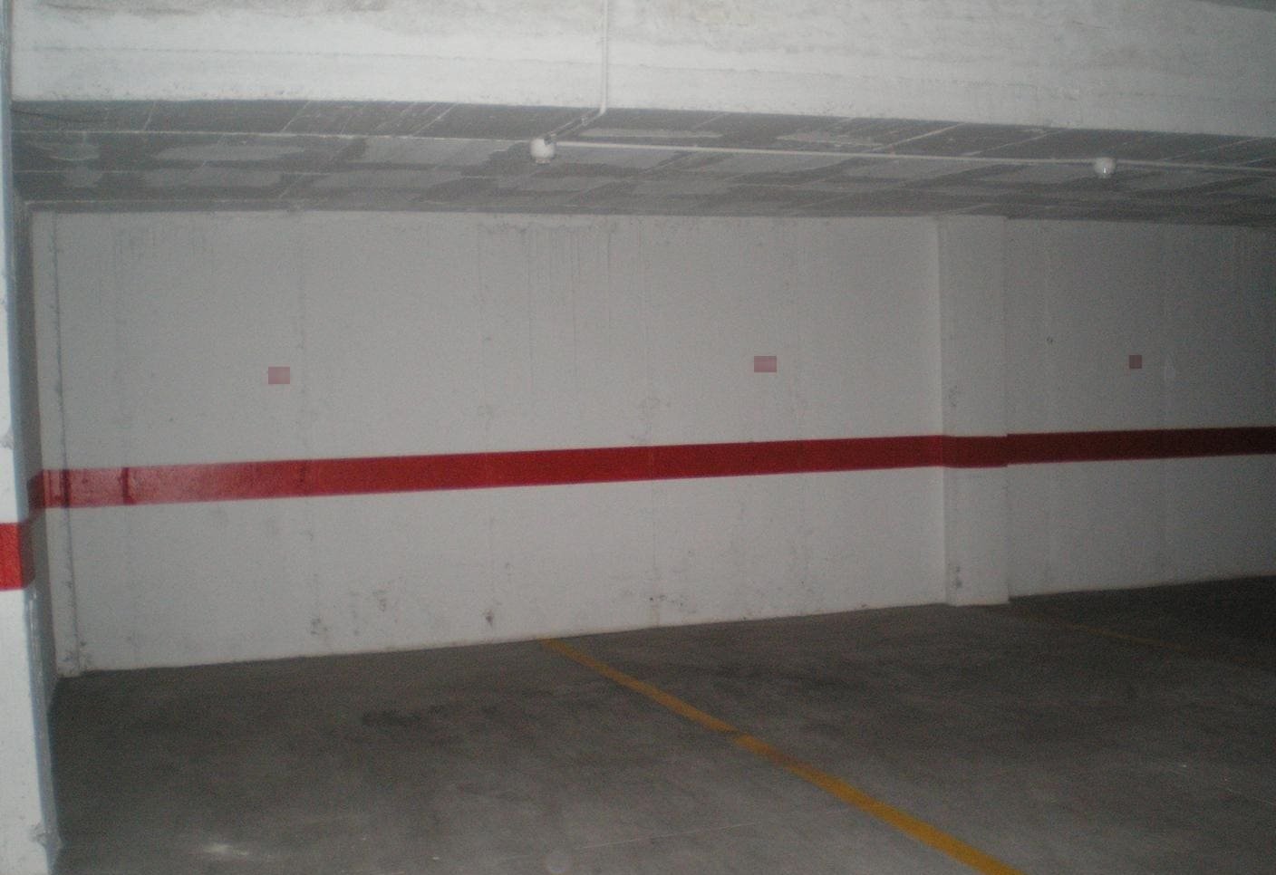 Garaje en venta en Calle Caridad Elda Alicante