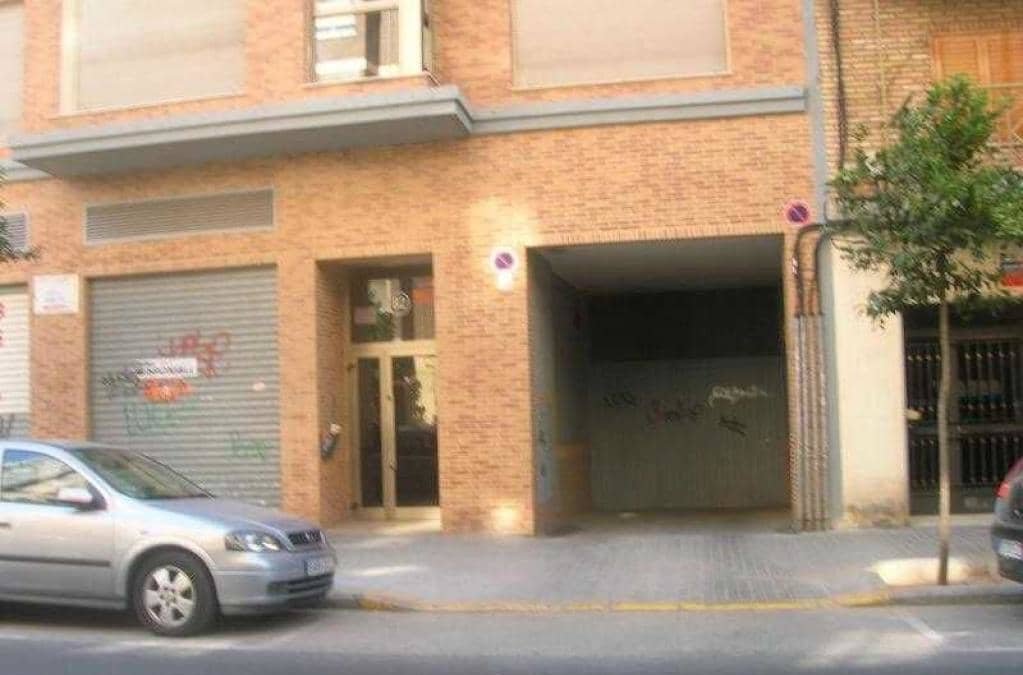 Garaje en venta en Avenida Constitucion Valencia Valencia