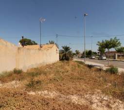 Urbano (Solar) en venta  en Calle Formentera De Segura, Elche, Alicante