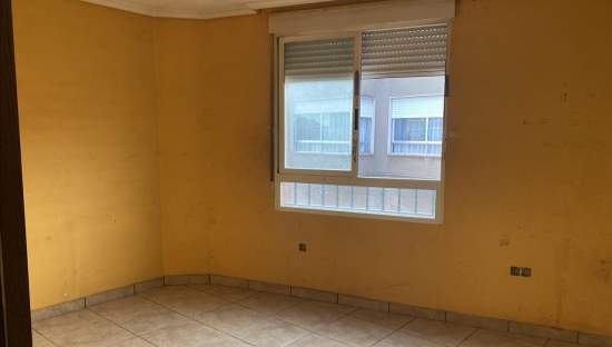Compra piso por 42.500 con 117m y 2 habitaciones en calle vicent ramon, Betxí