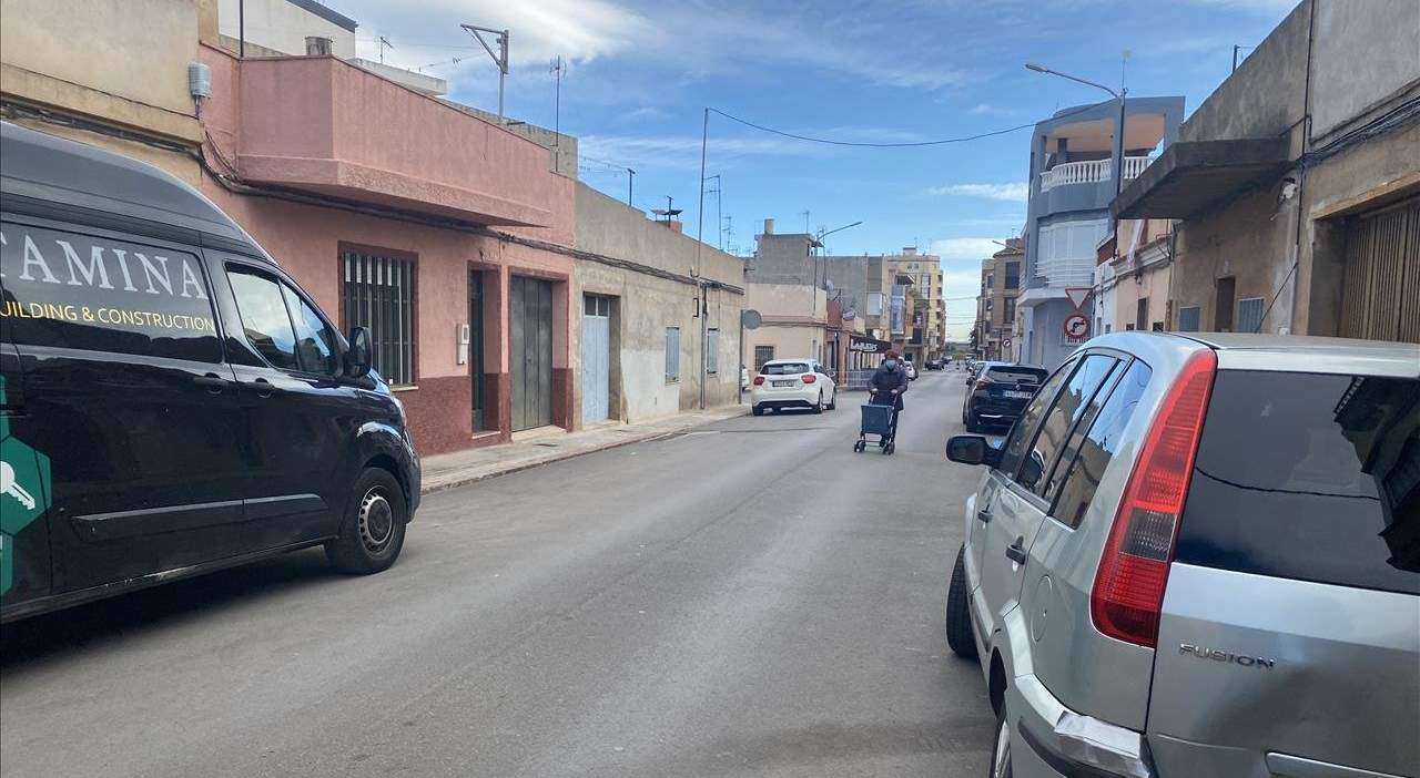 Compra piso por 42.500 con 117m y 2 habitaciones en calle vicent ramon, Betxí