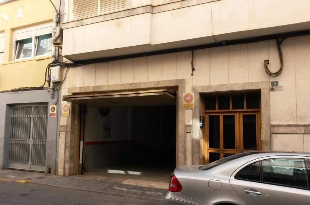 Garaje en venta en Calle Goya Novelda Alicante