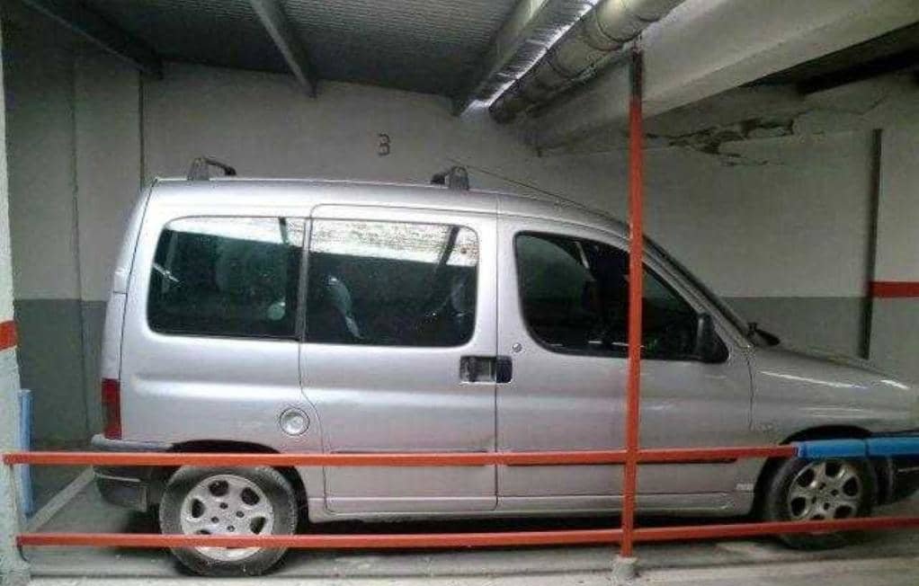 Garaje en venta en Calle Goya Novelda Alicante