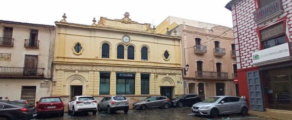 Locales Carcaixent