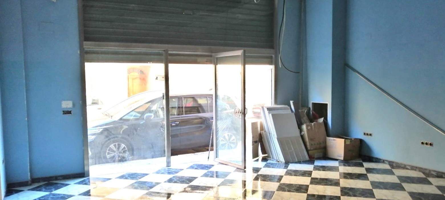 Local comercial en venta en ccalle jacinto benavente 5 en Gandia por 147500 de 241m undefined