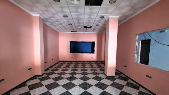 Local comercial en venta en ccalle jacinto benavente 5 en Gandia por 147500 de 241m undefined