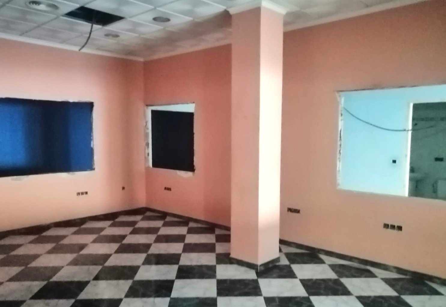 Local comercial en venta en ccalle jacinto benavente 5 en Gandia por 147500 de 241m undefined