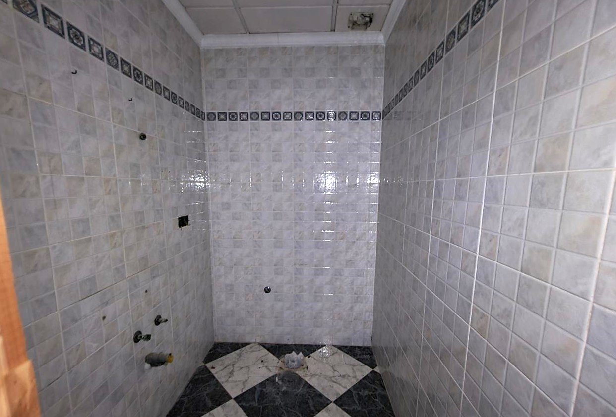 Local comercial en venta en ccalle jacinto benavente 5 en Gandia por 147500 de 241m undefined