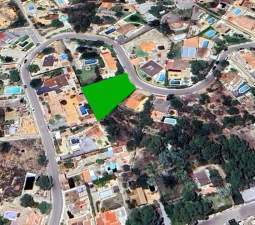 Urbano Solar en venta  en Calle Altury Turs Valencia
