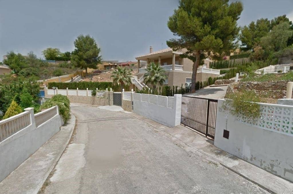 Urbano Solar en venta  en Calle Altury Turs Valencia