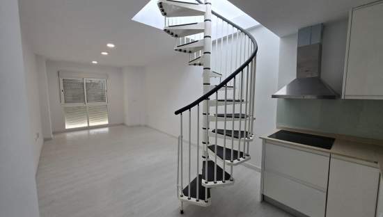 Ático en alquiler en Miramar, Valencia