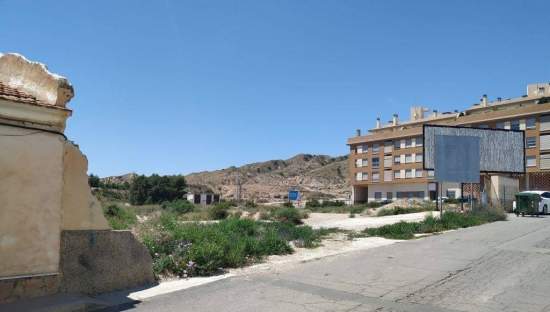 Urbano Solar en venta  en Calle Argentina Totana Murcia