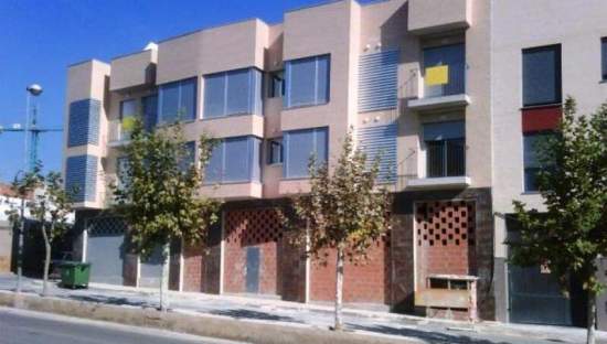 Garaje disponible por 3.900 con 30m en cde serra, Massamagrell