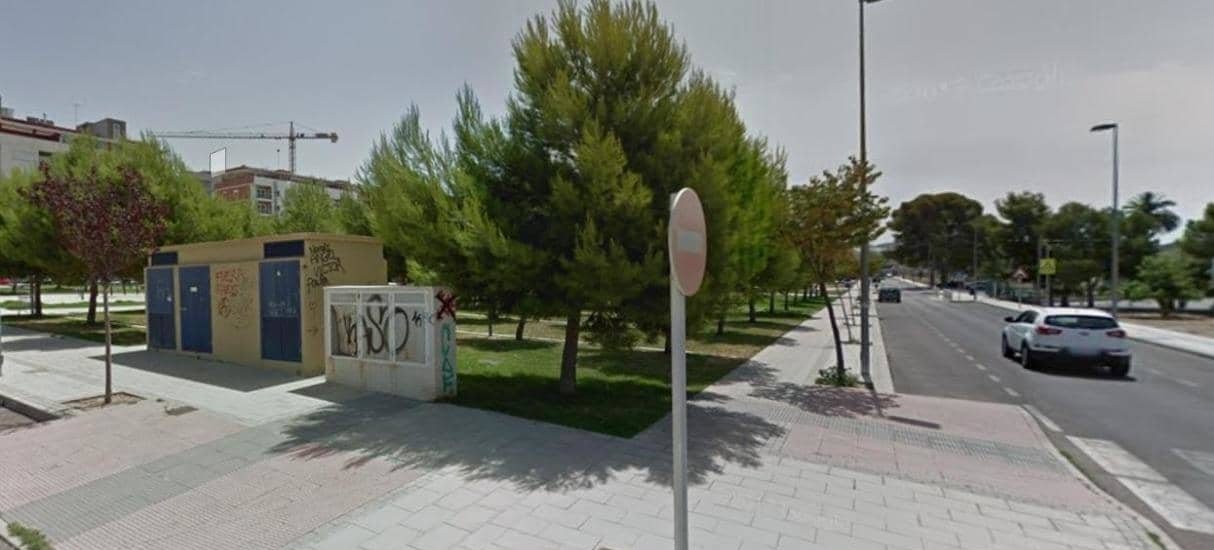 Urbano Solar en venta  en Calle Alcala De Henares Elda Alicante