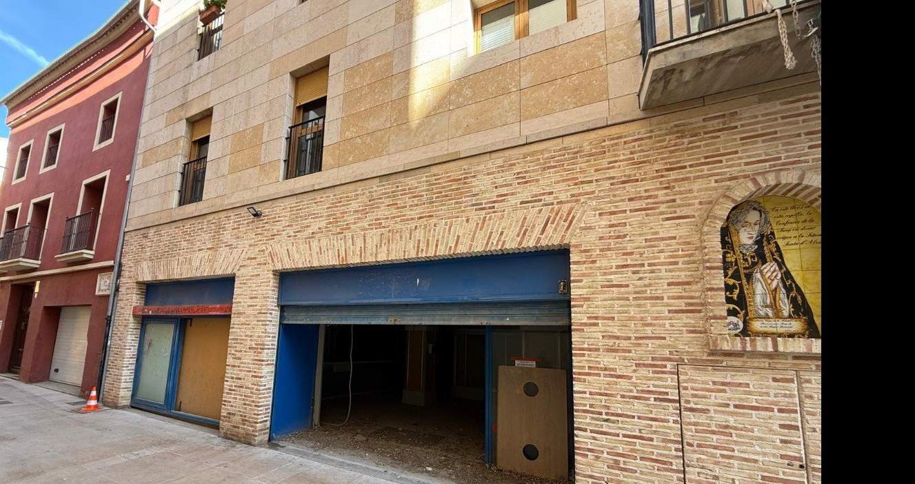 Local en alquiler y venta en Alzira, Valencia