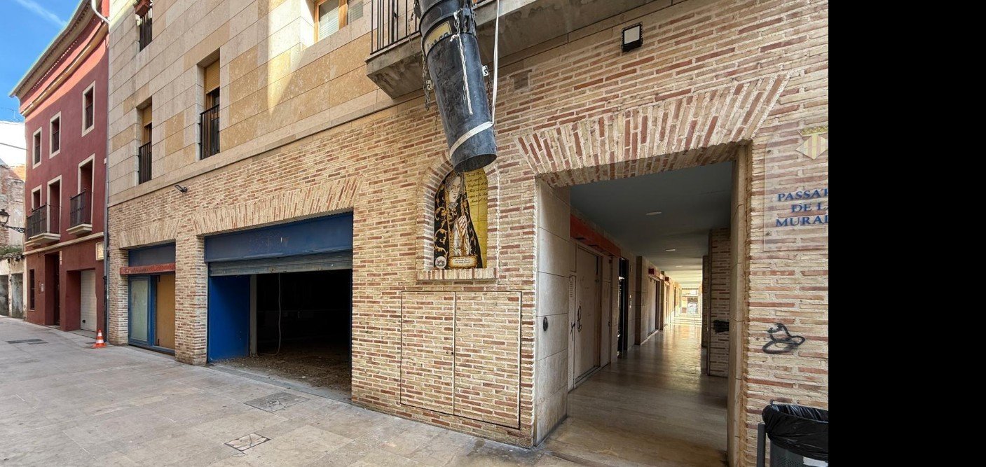 Local en alquiler y venta en Alzira, Valencia