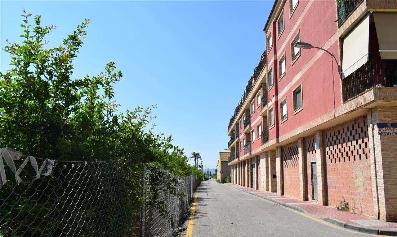 Se vende local comercial por 144900 de 263m en condiciones de restauracin en calle vereda san isidro Murcia