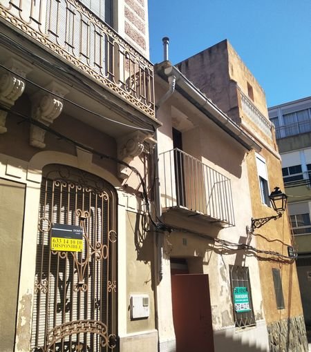 Compra casa en calle san juan de dios Burriana por 43000 con 89m y 2 habitaciones