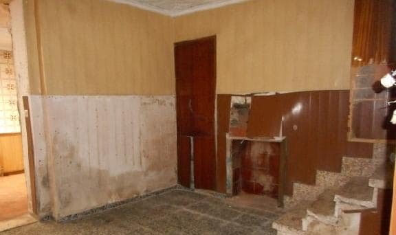 Compra casa en calle san juan de dios Burriana por 43000 con 89m y 2 habitaciones