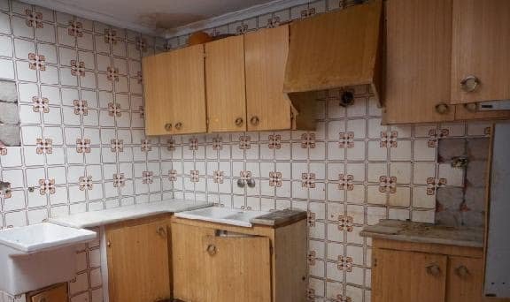 Compra casa en calle san juan de dios Burriana por 43000 con 89m y 2 habitaciones