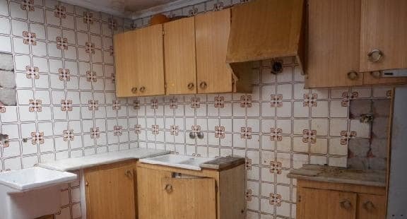 Compra casa en calle san juan de dios Burriana por 43000 con 89m y 2 habitaciones