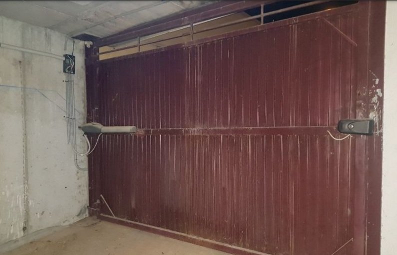 Garaje en venta en Avenida Del Puerto Guardamar Del Segura Alicante