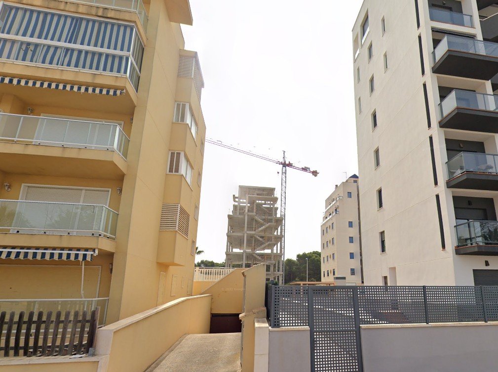 Garaje en venta en Avenida Del Puerto Guardamar Del Segura Alicante