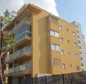 Garaje en venta en Avenida Del Puerto Guardamar Del Segura Alicante