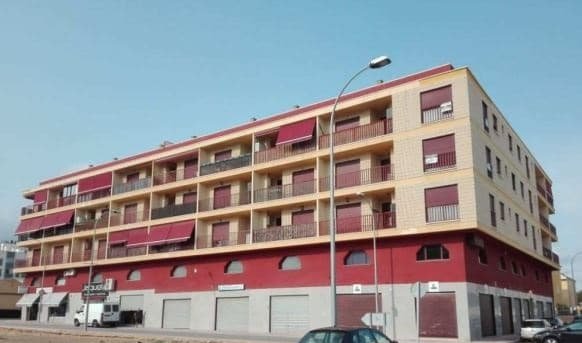 Garaje en venta  en Calle Miguel Hernandez Albatera Alicante