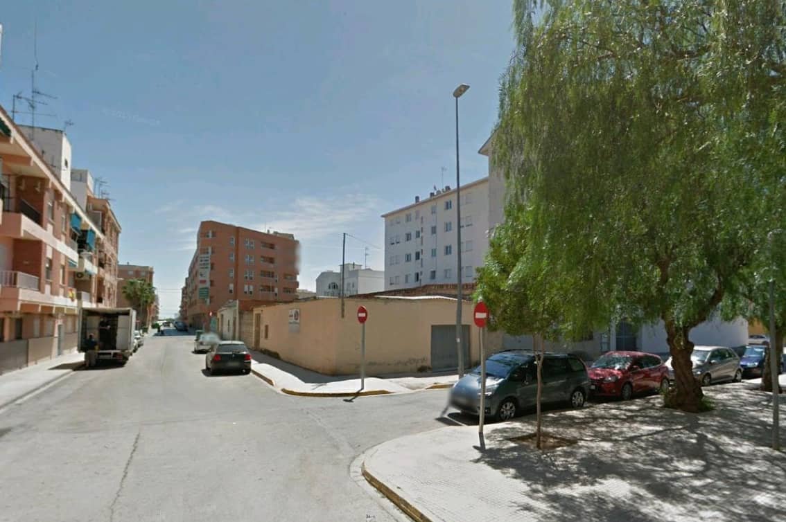 Urbano (Solar) en venta  en Calle Sanchis Guarner, Carlet, Valencia