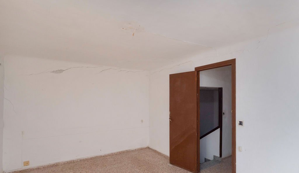 Chalet Adosado en venta en Calle Tormito Onil Alicante