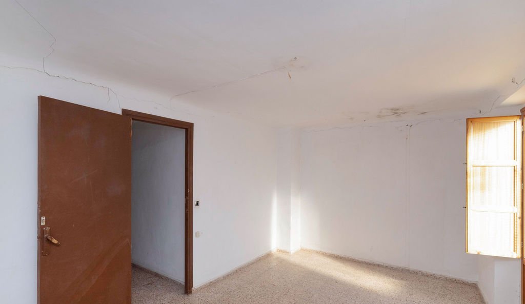 Chalet Adosado en venta en Calle Tormito Onil Alicante
