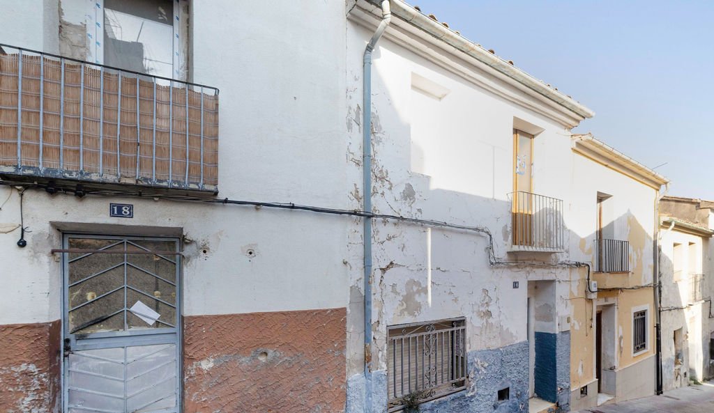 Chalet Adosado en venta en Calle Tormito Onil Alicante