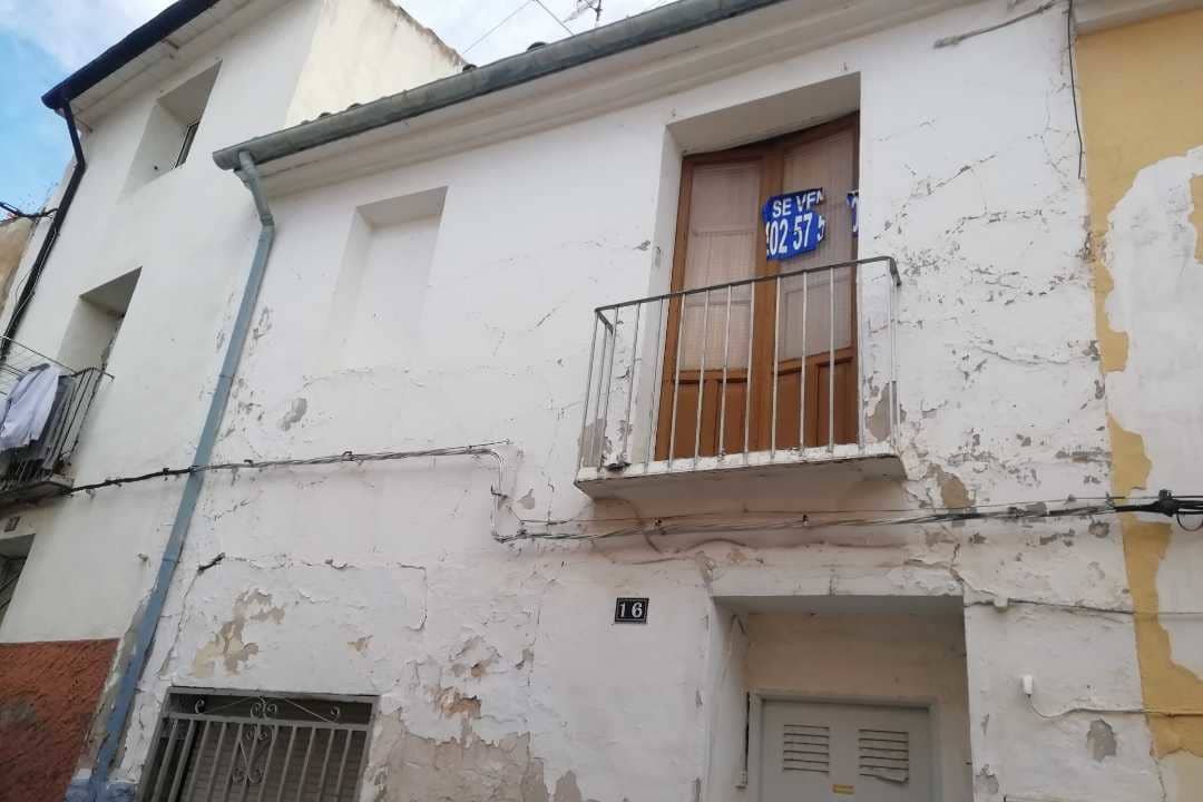 Chalet Adosado en venta en Calle Tormito Onil Alicante