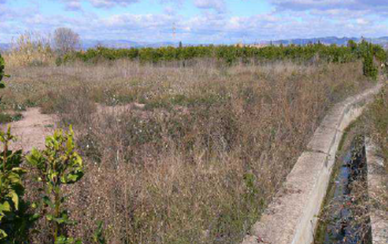 Suelo urbanizable residencial disponible por 44.000 de 2.700m en calle villareal y calle la mota, Burriana