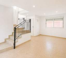 Casa Adosada en Massalavés, Valencia