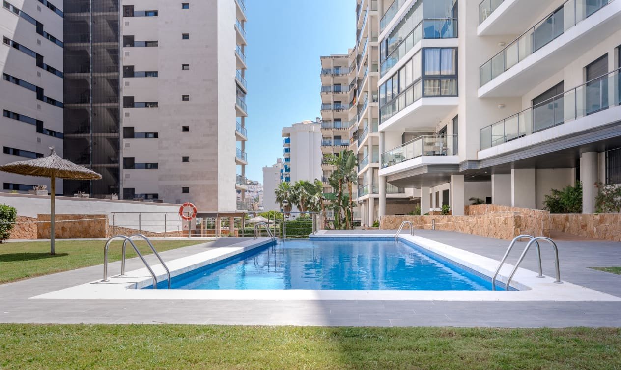 Garaje en venta en Calle Marinada Villajoyosa Alicante